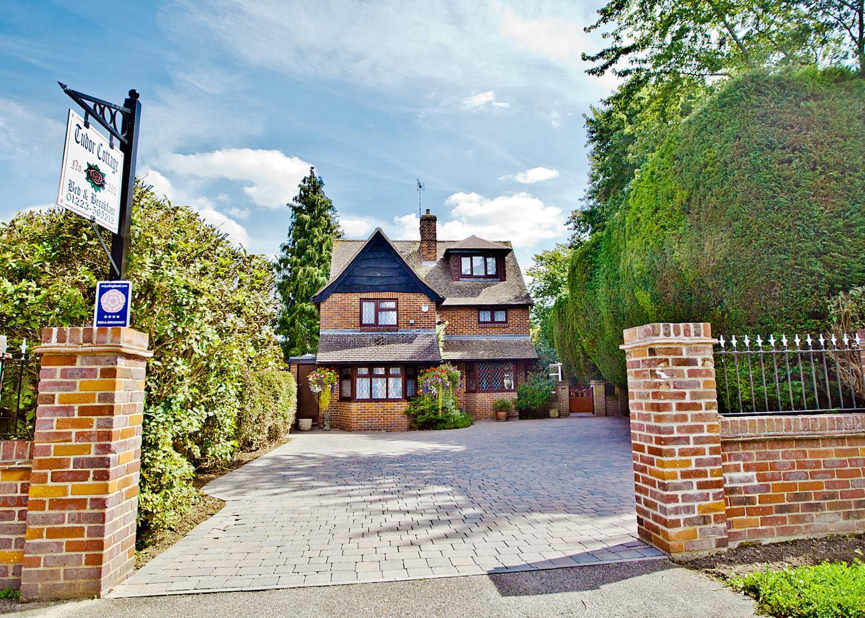 Tudor Cottage Bed & Breakfast 剑桥 外观 照片